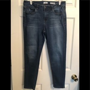 Kensie Effortless Ankle jeans size 10